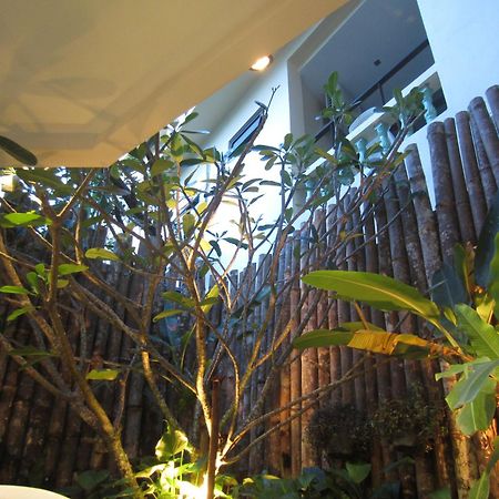The Wave Hotel Patong Sha Phuket Buitenkant foto