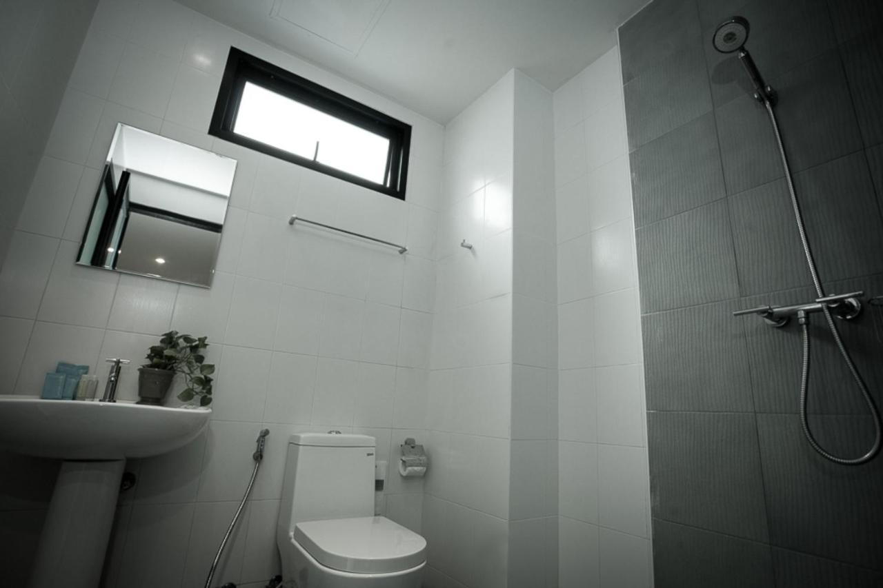 The Wave Hotel Patong Sha Phuket Buitenkant foto