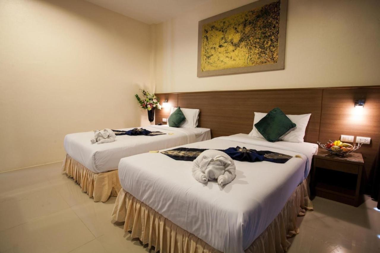 The Wave Hotel Patong Sha Phuket Buitenkant foto
