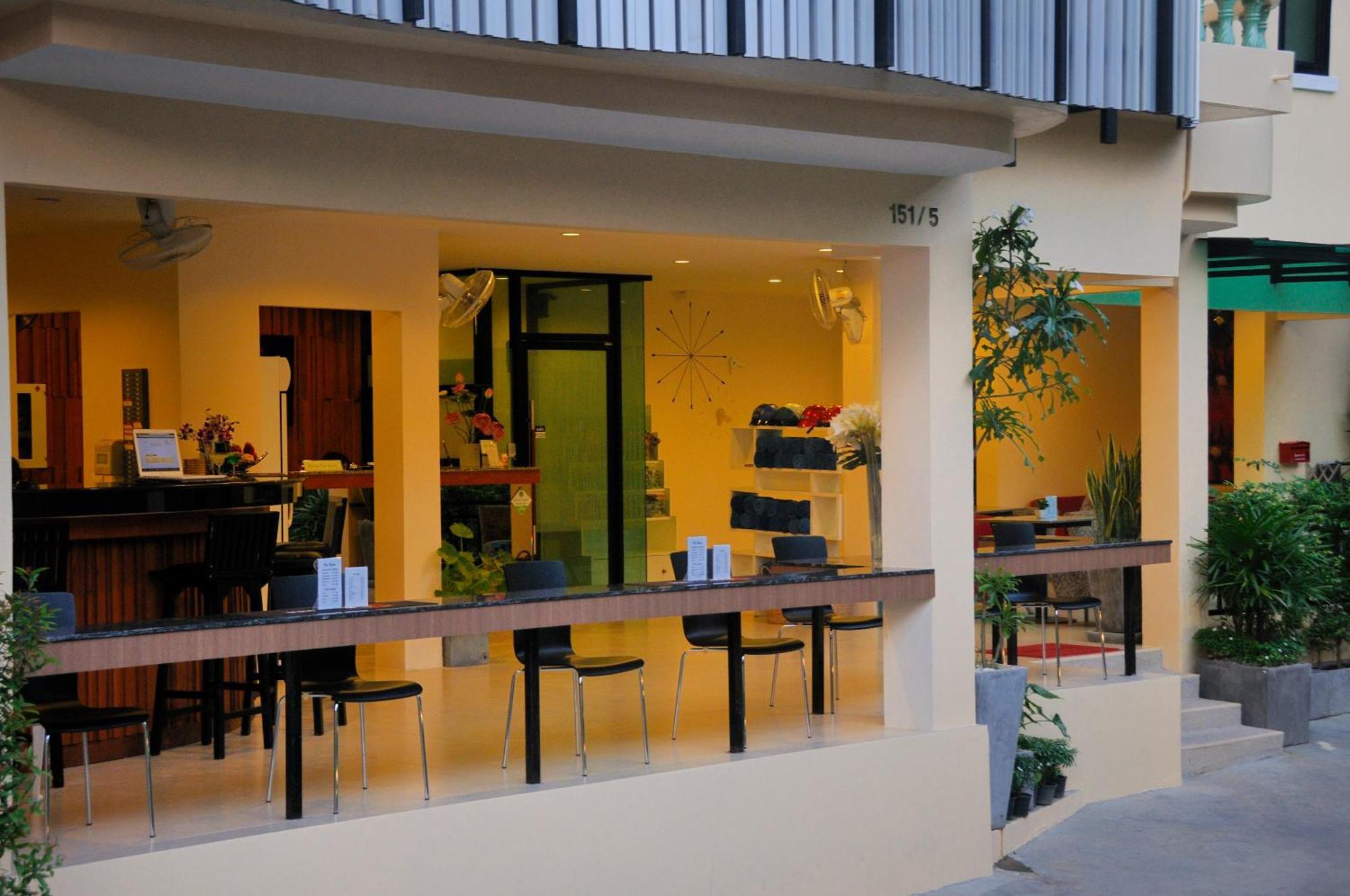 The Wave Hotel Patong Sha Phuket Buitenkant foto