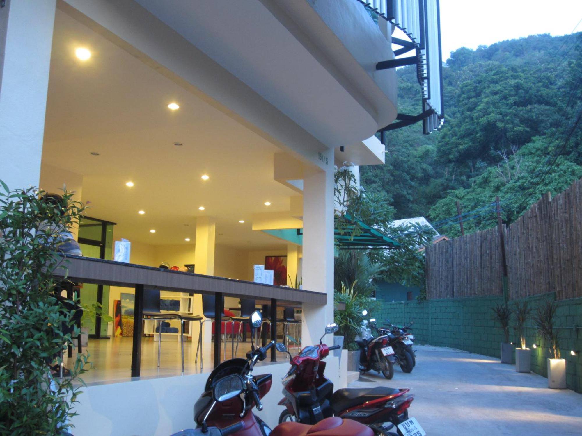 The Wave Hotel Patong Sha Phuket Buitenkant foto