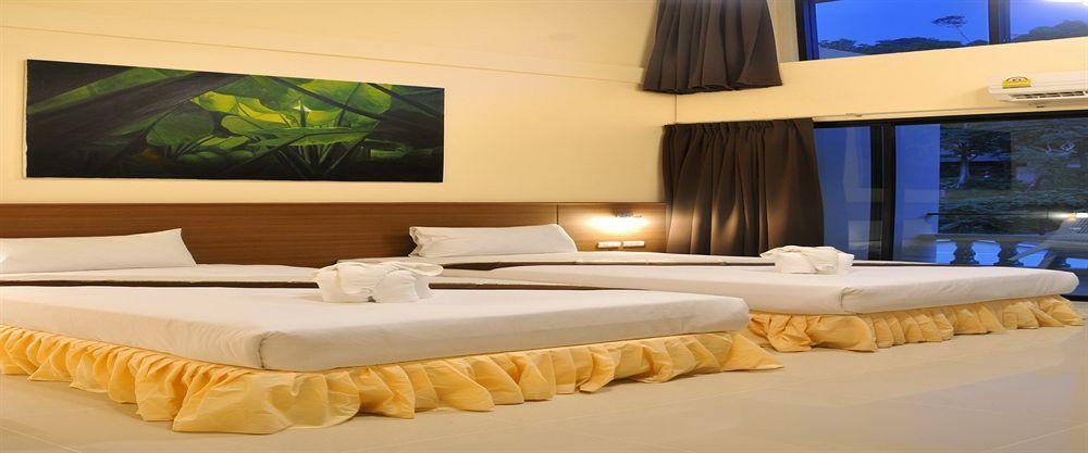 The Wave Hotel Patong Sha Phuket Buitenkant foto