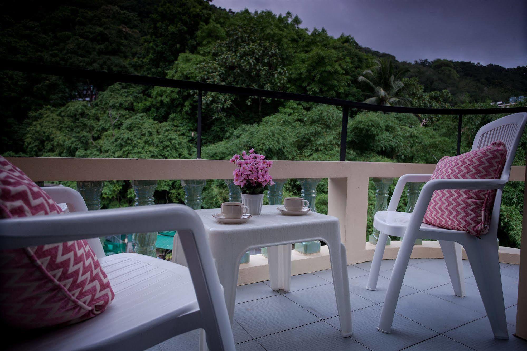 The Wave Hotel Patong Sha Phuket Buitenkant foto