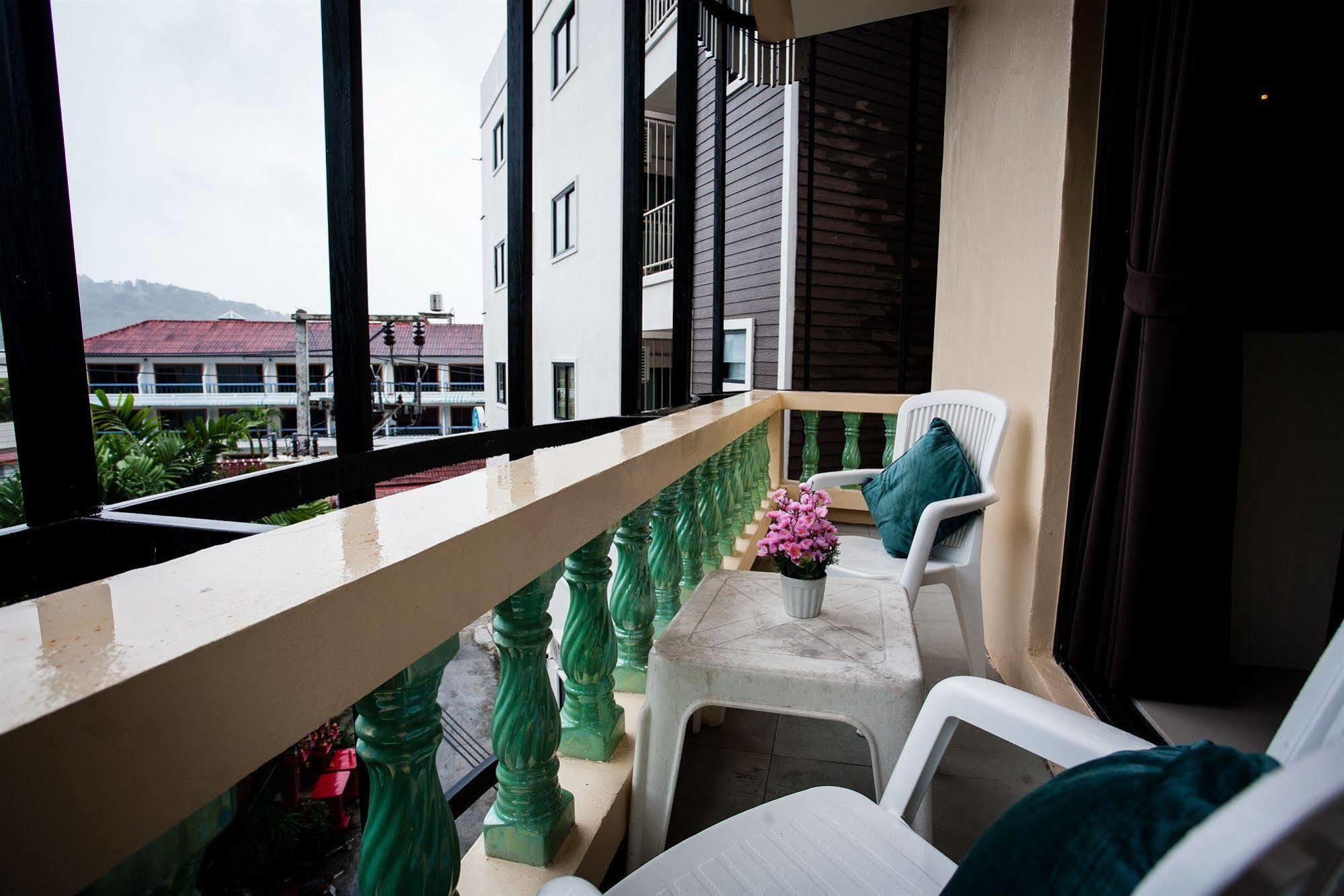 The Wave Hotel Patong Sha Phuket Buitenkant foto